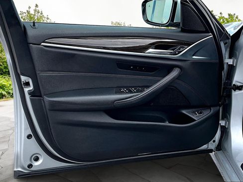 Used 2019 BMW 530i xDrive w/ Convenience Package image 23