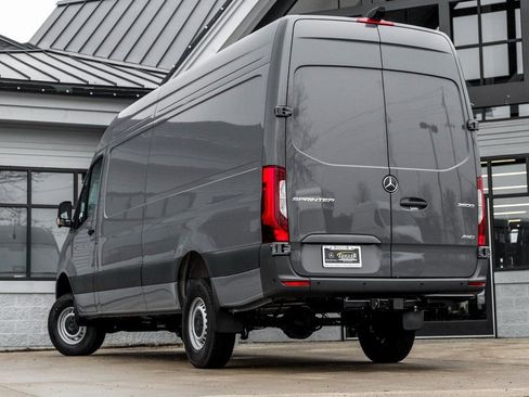 Used 2026 Mercedes-Benz Sprinter 2500 image 2