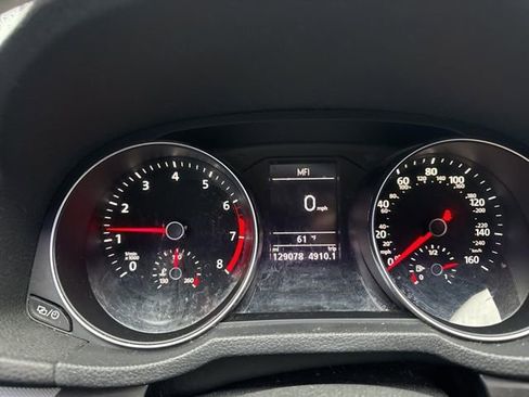 Used 2017 Volkswagen Passat 1.8T R-Line image 10