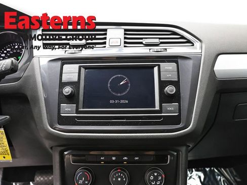 Used 2020 Volkswagen Tiguan S image 12