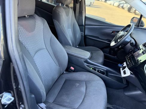 Used 2017 Toyota Prius Two w/ Carpet Mat Package image 17