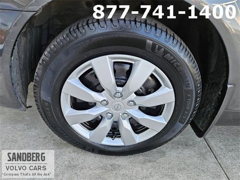 Used 2005 Nissan Altima 2.5 S w/ (S02) Side Airbags Pkg image 9