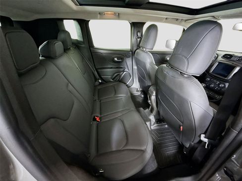 Used 2023 Jeep Renegade Trailhawk w/ Sun/Sound Group AWD/4WD image 20