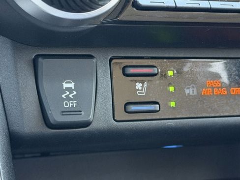 Used 2024 Toyota RAV4 Limited image 21