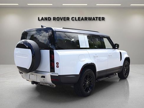 New 2025 Land Rover Defender 130 S image 5