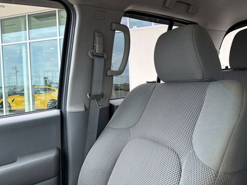 Used 2018 Nissan Frontier SV w/ Value Truck Package RWD image 23