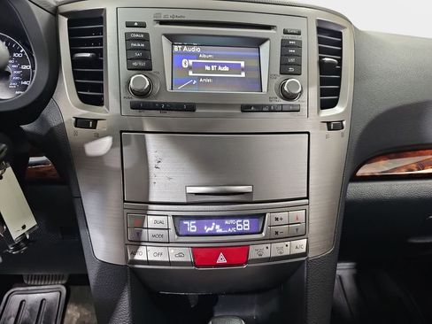 Used 2012 Subaru Outback 2.5i Limited w/ Moonroof Pkg AWD/4WD image 22