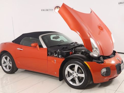 Used 2008 Pontiac Solstice GXP w/ Premium Package image 17