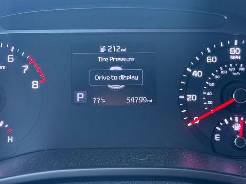 Used 2022 Kia Soul LX w/ Technology Package FWD image 5