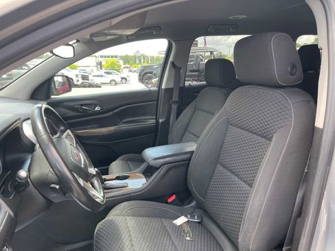 Used 2019 GMC Acadia SLE FWD image 12