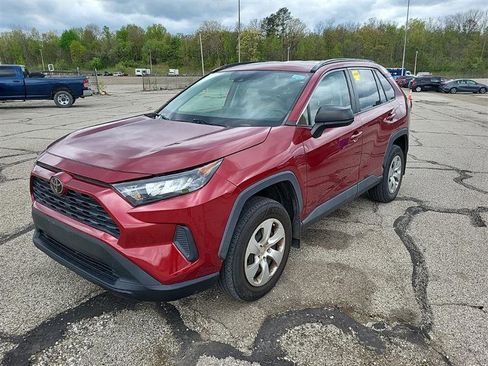 Used 2019 Toyota RAV4 LE w/ Carpet Mat Package AWD/4WD image 4