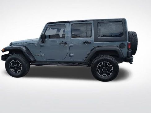 Used 2015 Jeep Wrangler Unlimited Rubicon w/ Connectivity Group AWD/4WD image 8