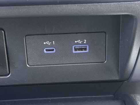 Used 2024 Nissan Titan SV w/ SV Convenience Package RWD image 21