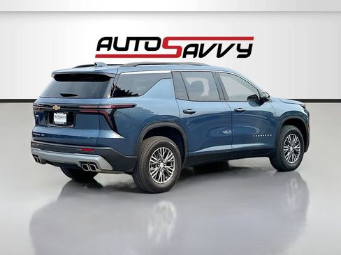 Used 2026 Chevrolet Traverse LT w/ Driver Confidence Package AWD/4WD image 7