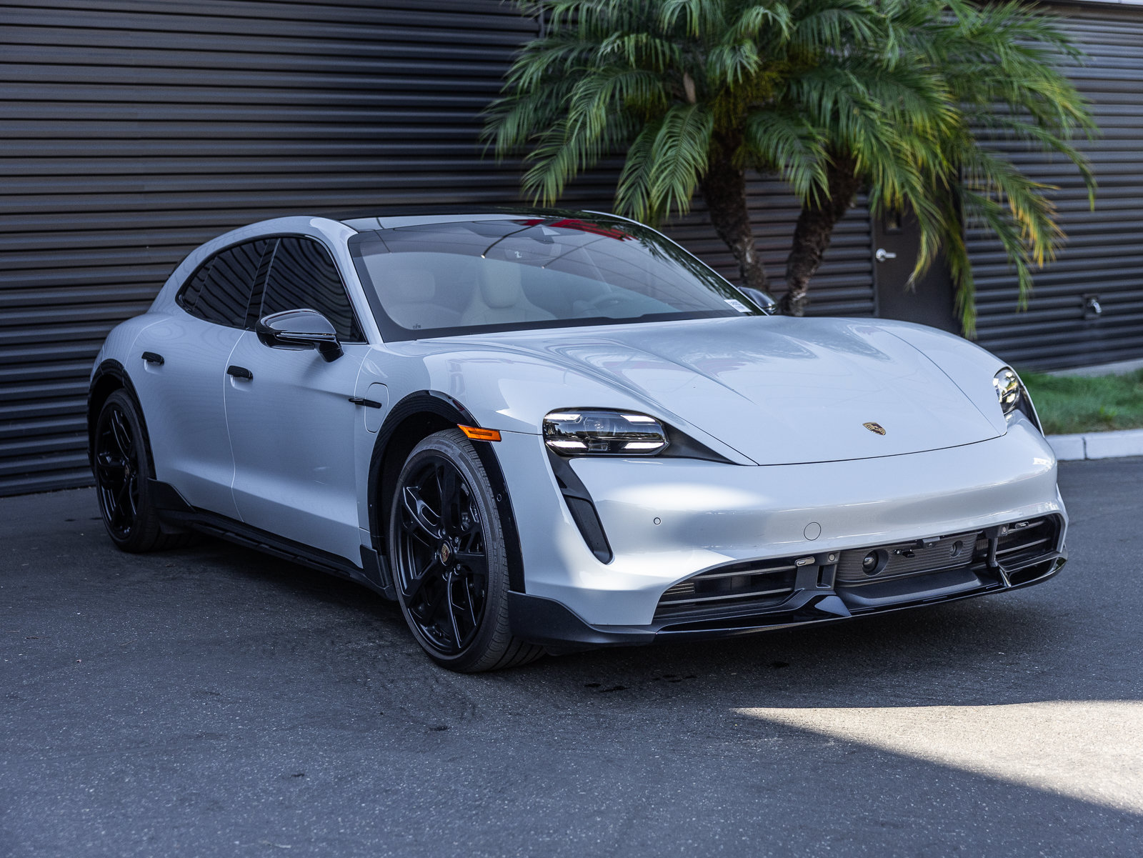 Certified 2024 Porsche Taycan Turbo S AWD/4WD image 6