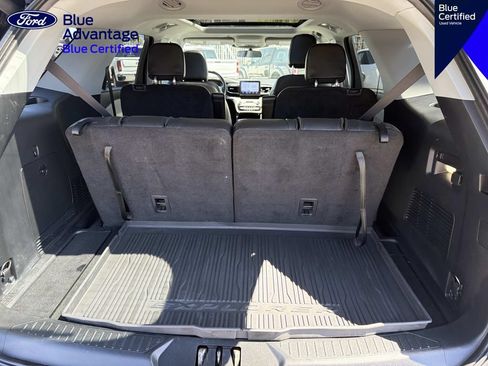 Certified 2023 Ford Explorer XLT w/ Equipment Group 202A AWD/4WD image 7