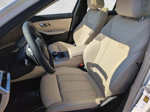 Used 2025 BMW 330i Sedan w/ Convenience Package RWD image 17