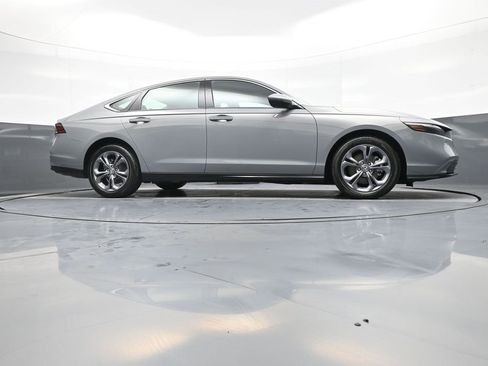 Certified 2025 Honda Accord EX-L image 28