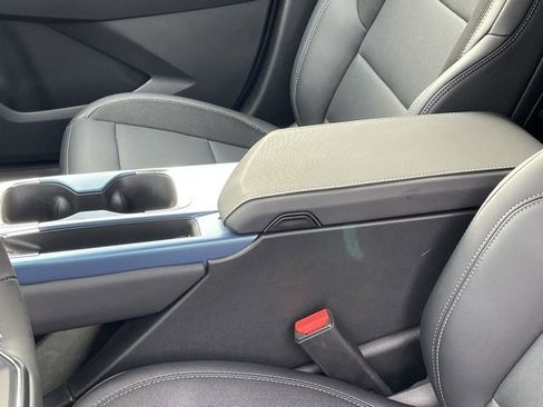 New 2025 Chevrolet Equinox EV LT image 27