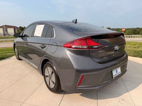 Used 2020 Hyundai Ioniq SE FWD image 7