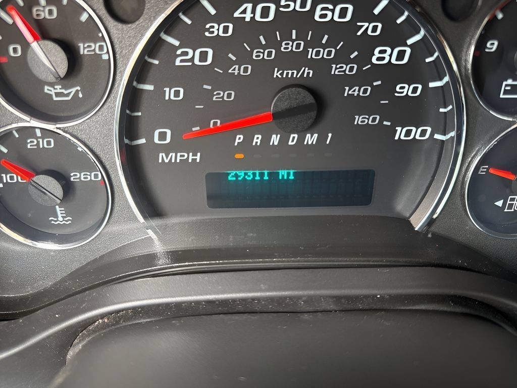Used 2024 Chevrolet Express 3500 w/ Power Convenience Package RWD image 19