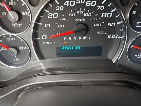 Used 2024 Chevrolet Express 3500 w/ Power Convenience Package RWD image 19