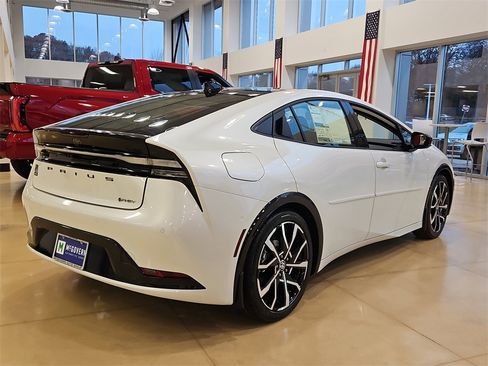 New 2026 Toyota Prius Plug-In Hybrid image 3