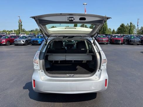Used 2014 Toyota Prius V Two FWD image 16