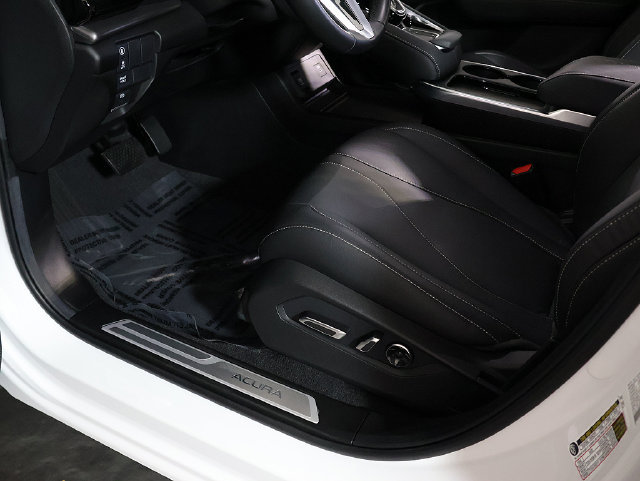 Certified 2025 Acura RDX SH-AWD image 23