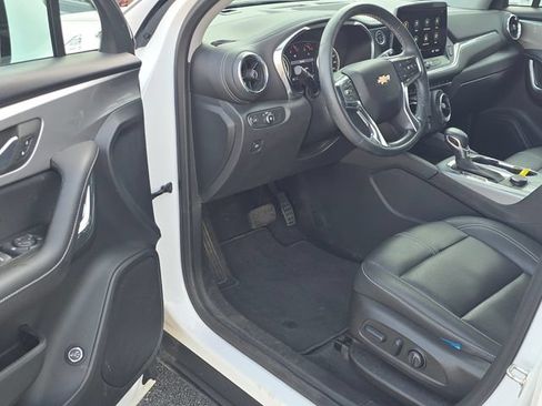 Used 2023 Chevrolet Blazer LT FWD image 9