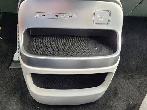 New 2026 Hyundai Ioniq 9 Calligraphy image 20