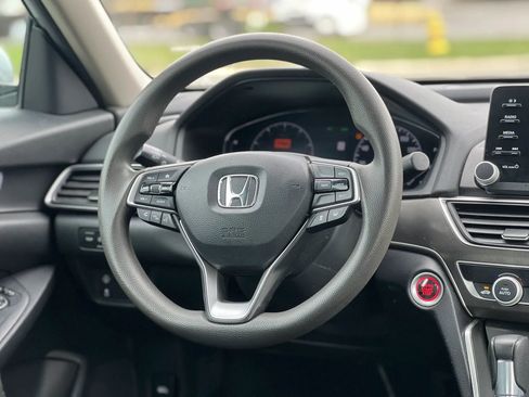 Used 2019 Honda Accord LX image 17