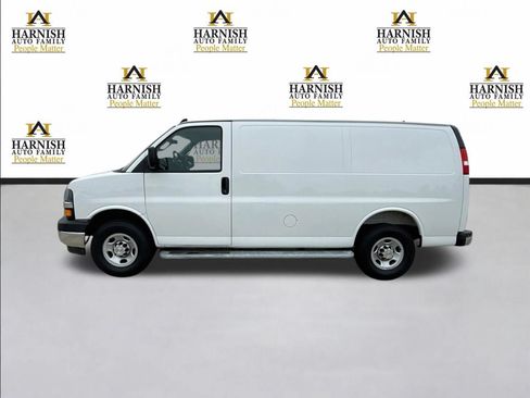 Used 2025 Chevrolet Express 2500 w/ Driver Convenience Package RWD image 2