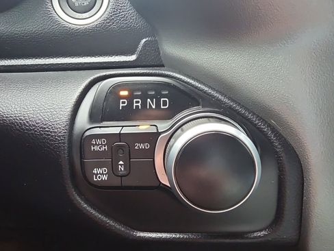 Used 2024 RAM 2500 Big Horn AWD/4WD image 15