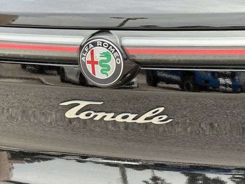 Used 2025 Alfa Romeo Tonale AWD/4WD image 9