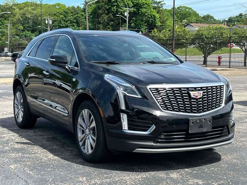 Certified 2023 Cadillac XT5 Premium Luxury AWD/4WD image 2