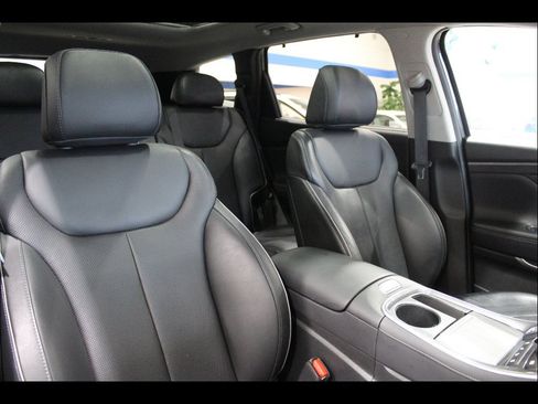 Used 2022 Hyundai Santa Fe Limited AWD/4WD image 18