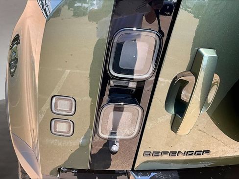 Certified 2026 Land Rover Defender 110 S AWD/4WD image 30