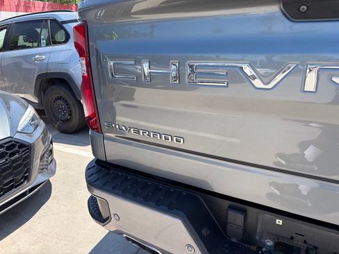 Used 2020 Chevrolet Silverado 1500 High Country w/ Trailer Camera Package RWD image 5