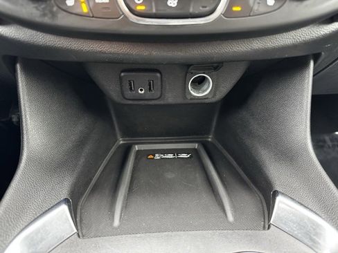 Certified 2023 Chevrolet Traverse LT image 16