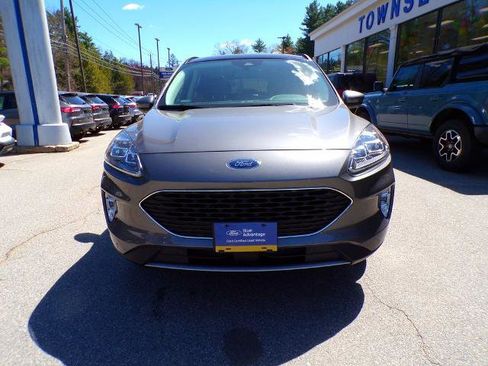 Certified 2022 Ford Escape Titanium w/ Class II Trailer Tow Package AWD/4WD image 2