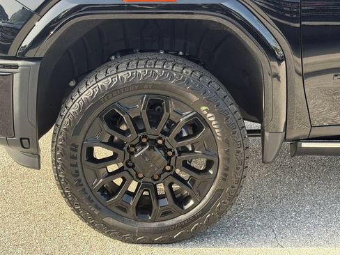 New 2026 GMC Sierra 2500 Denali Ultimate w/ LPO, Black Badging Package AWD/4WD image 11