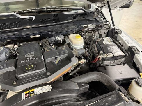 Used 2015 RAM 2500 Laramie AWD/4WD image 10