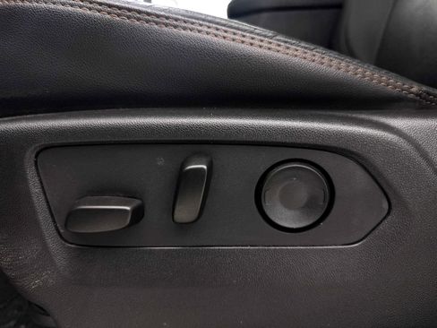 Used 2025 GMC Sierra 2500 AT4 w/ AT4 Premium Plus Package image 26