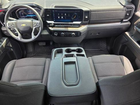 Used 2023 Chevrolet Silverado 1500 LT AWD/4WD image 15