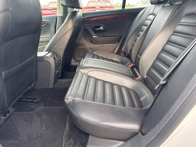 Used 2011 Volkswagen CC Lux FWD image 33
