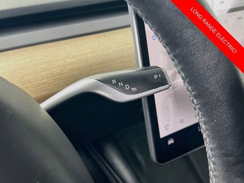 Used 2022 Tesla Model Y Long Range AWD/4WD image 18