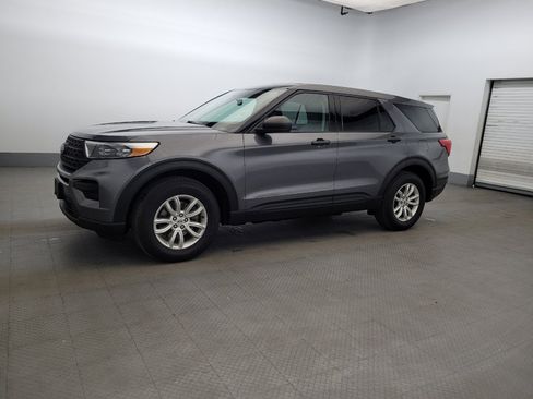 Used 2021 Ford Explorer 4WD image 2