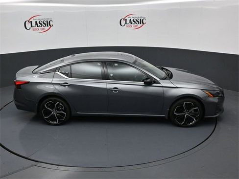 Used 2025 Nissan Altima 2.5 SR image 21