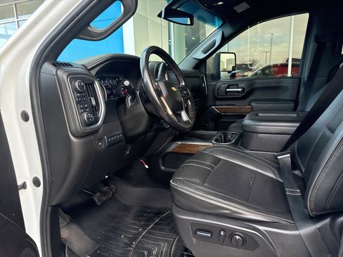 Used 2022 Chevrolet Silverado 3500 High Country image 18